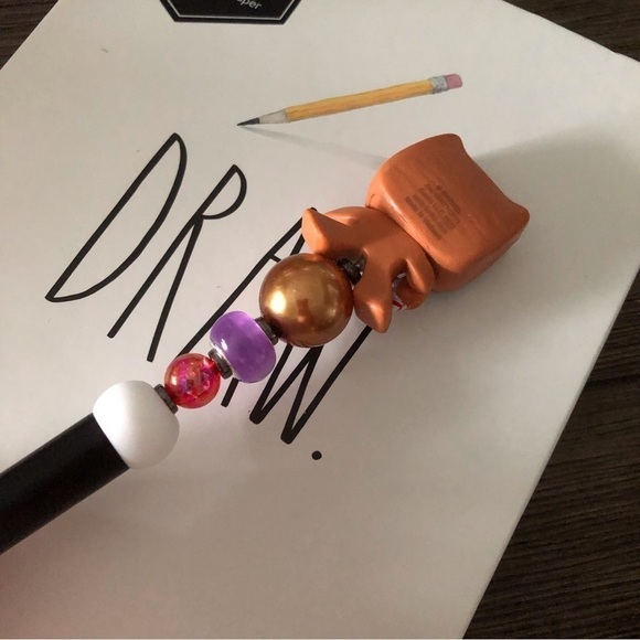 Marvel Gingerbread man handmade beaded pen: Black Panther - Picture 3 of 3